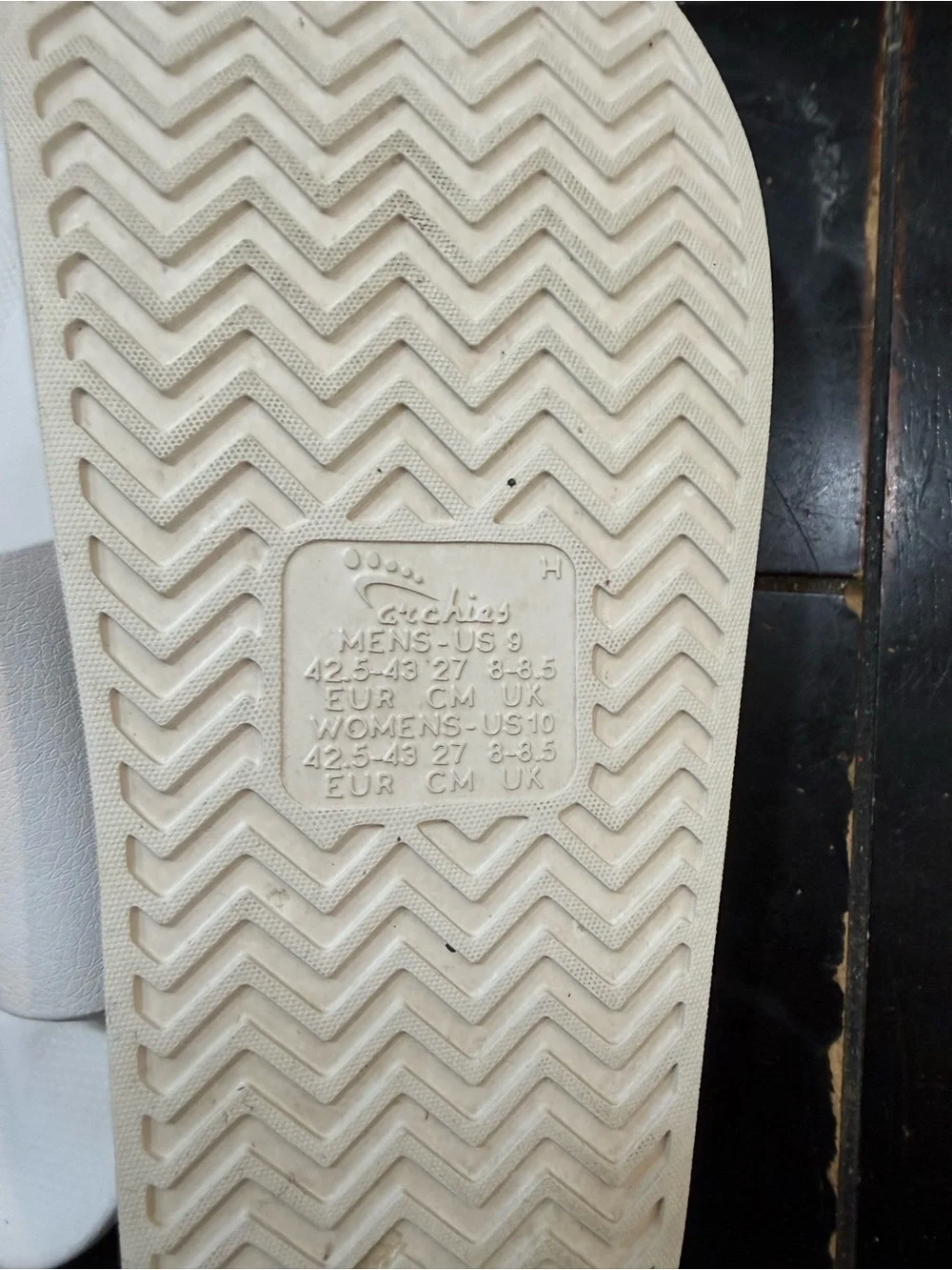 Archie's White Men size 9Women Slide Sandals size 10